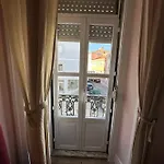 Bright And Comfortable Apartment Lisbon