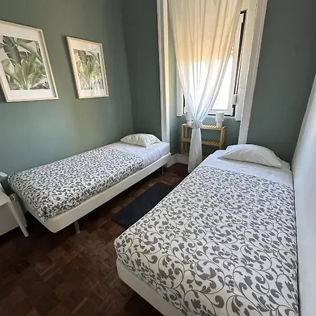 Bright And Comfortable Lissabon