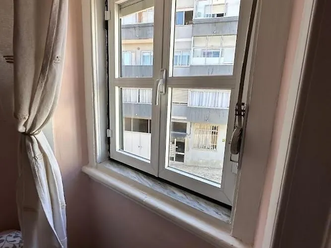 Bright And Comfortable * Лиссабон