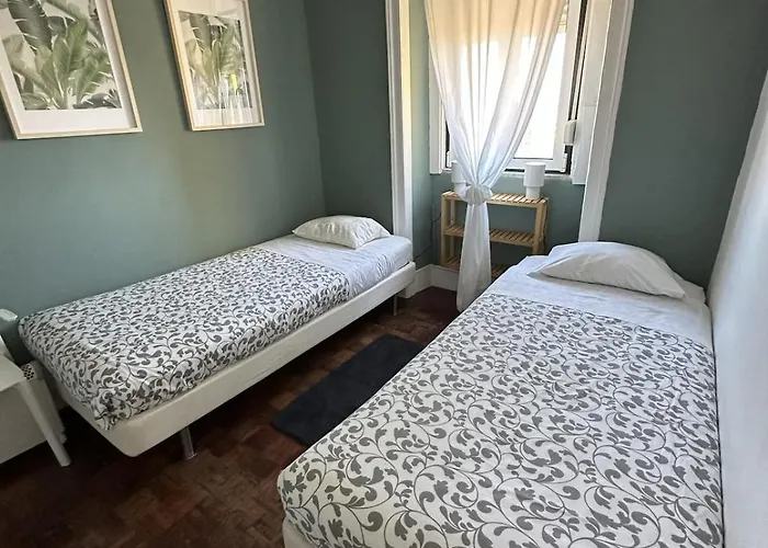 Bright And Comfortable Лиссабон