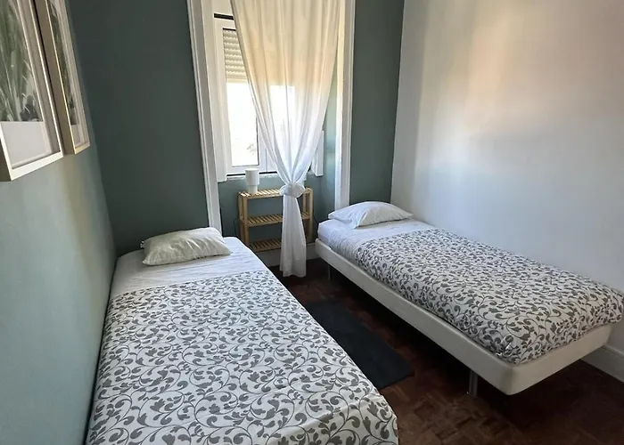 Апартаменты Bright And Comfortable Лиссабон